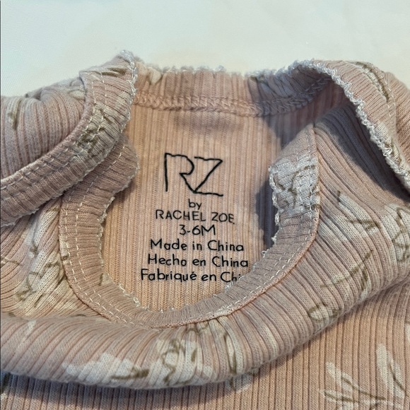 “Bundle 10/$13” Baby girl short sleeve Floral Baby bodysuit - Picture 2 of 7